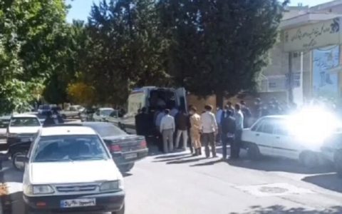 خودسوزی مقابل بنیاد شهید 1 خودسوزی مقابل بنیاد شهید