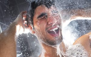 دوش آب سرد برای سلامتی مفید است