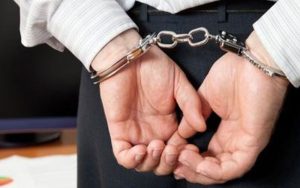 وزارت اطلاعات جاعل عناوین حاکمیتی و امنیتی که 1000 نفر را فریب داده بود، بازداشت کرد