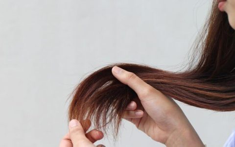 چرا نازک شدن تار موها با اضافه وزن ارتباط دارد؟ 1 چرا نازک شدن تار موها با اضافه وزن ارتباط دارد؟