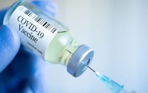 چه کسانی باید دز یادآور واکسن کرونا بزنند
