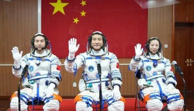 چین ۳ فضانورد دیگر را به فضا فرستاد