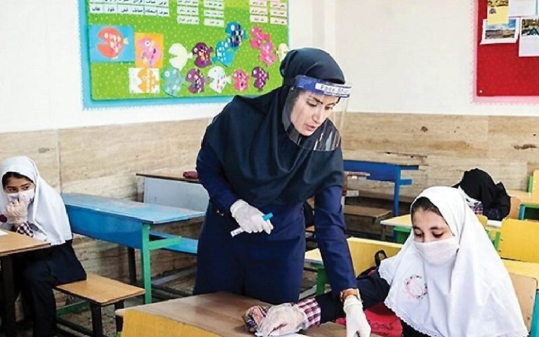 کلاس اولی‌ها یک روز در هفته به مدرسه می‌روند