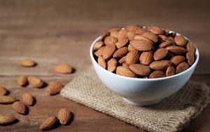 ۵ خاصیت شگفت‌انگیز مصرف منظم بادام برای سلامتی