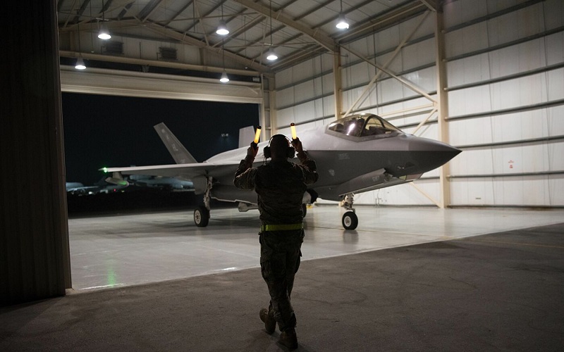 «بازتاب» سعادت شریفی پور - رسانه‌های معتبر خارجی در ساعات گذشته از تحولات و رویدادهای مرتبط با ایران غافل نبوده و مطالب قابل‌تأملی را پیرامون مسائل مرتبط با ایران به رشته تحریر درآوردند مثل خبرگزاری اسپوتنیک، پایگاه خبری المانیتور و روزنامه دِ هیل تأکید بر موضوعاتی چون حمله اسرائیل به ایران عواقب دشواری برای اسرائیل دارد، ایران ذخایر اورانیوم غنی شده را افزایش می دهد، ایران ذخایر اورانیوم خود را دو برابر کرده است، نوشتند.