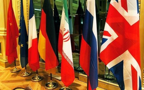 الجزیره: نماینده آمریکا با متحدان خاورمیانه ای دیدار کرد/ المانیتور: سفر نماینده ایران به انگلیس با فشار برای آزادی نازنین زاغری هم زمان شد/ میدلایستمانیتور: ایران با اهرم های جدید در مذاکرات هسته ای حاضر می شود 1 «بازتاب» سعادت شریفی پور - رسانههای معتبر خارجی در ساعات گذشته از تحولات و رویدادهای مرتبط با ایران غافل نبوده و مطالب قابلتأملی را پیرامون مسائل مرتبط با ایران به رشته تحریر درآوردند مثل شبکه خبری الجزیره، پایگاه خبری المانیتو و پایگاه خبری میدلایستمانیتور تأکید بر موضوعاتی چون نماینده آمریکا با متحدان خاورمیانه ای دیدار کرد، سفر نماینده ایران به انگلیس با فشار برای آزادی نازنین زاغری هم زمان شد، ایران با اهرم های جدید در مذاکرات هسته ای حاضر می شود، نوشتند.