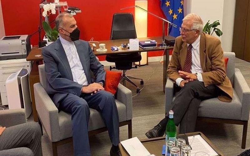 «بازتاب» سعادت شریفی پور - رسانه‌های معتبر خارجی در ساعات گذشته از تحولات و رویدادهای مرتبط با ایران غافل نبوده و مطالب قابل‌تأملی را پیرامون مسائل مرتبط با ایران به رشته تحریر درآوردند مثل پایگاه خبری میدل‌ایست‌مانیتور، کانال خبری آروتز شوا و پایگاه خبری المانیتور تأکید بر موضوعاتی چون ایران خواستار لغو تحریم ها شد، بایدن پیمان دفاعی منطقه علیه ایران را تضعیف کرده است، پلیس ضد شورش ایران تجمع اعتراضی را پراکنده کرد، نوشتند.