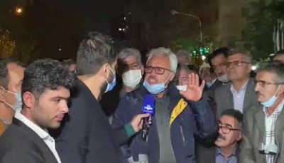 تجمع ایثارگران مقابل ساختمان بنیادشهید