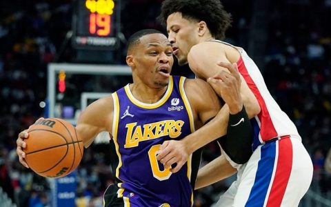 درگیری خونین در لیگ NBA که منجر به اخراج لبران جیمز شد