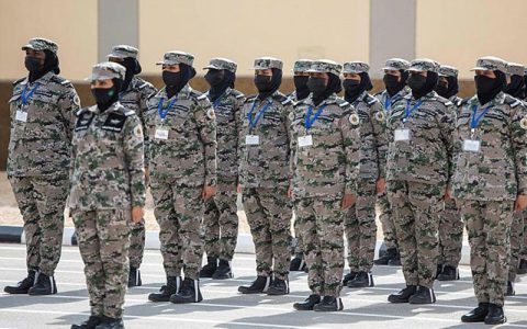 رژه نظامی سربازان زن در عربستان سعودی