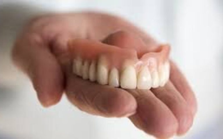 شیوع بی‌دندانی میان قشر کارگر و کم‌درآمد