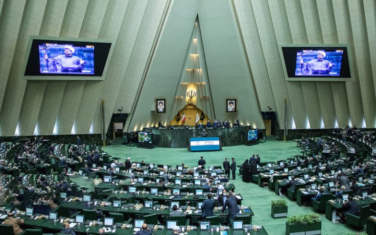مجلس با نظارت شفاف بر عملکرد نمایندگان مخالفت کرد