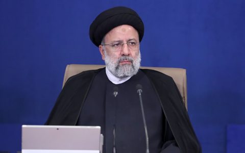آیتالله رئیسی: مسیر تأمین بودجه بدون استقراض از بانک مرکزی تداوم یابد 1 مسیر تأمین بودجه بدون استقراض از بانک مرکزی تداوم یابد