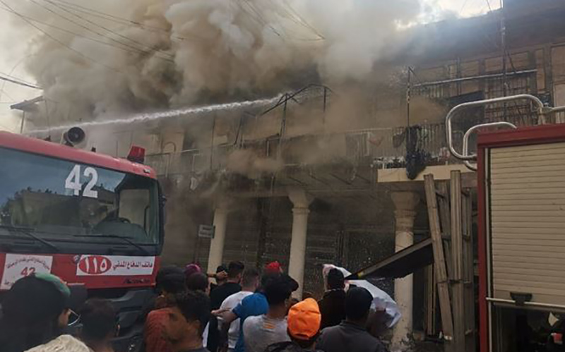 وقوع آتش‌سوزی مهیب در بازار شورجه بغداد