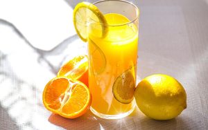 چقدر ویتامین C مصرف کنیم؟