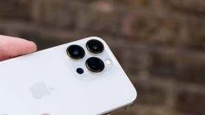 The-iPhone-13-Pro-got-a-big-camera-upgrade