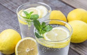 بهترین نوشیدنی برای کمبود آبِ بدن