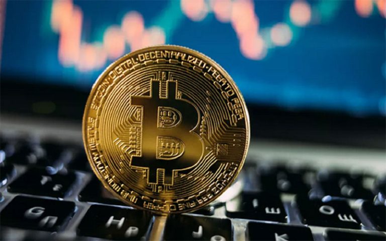 بیت کوین در آستانه ۵۰ هزار دلار