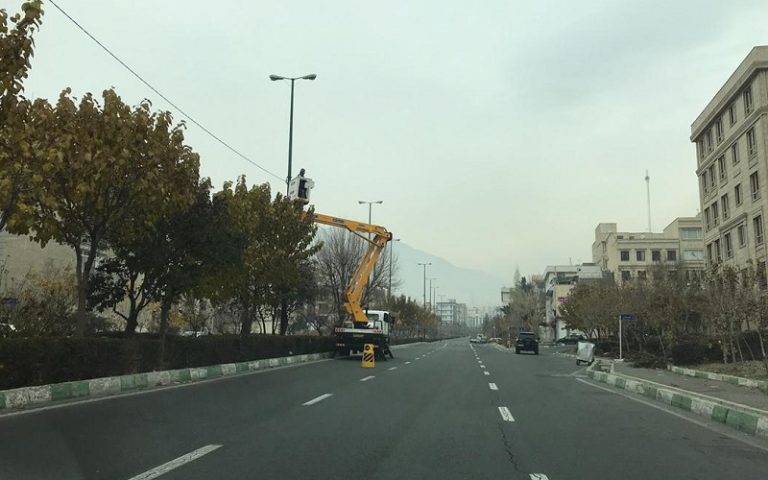 خاموش کردن چراغ های معابر 2