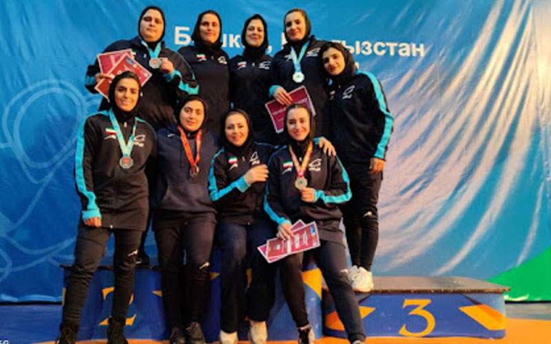 دختران کشتی‌گیر ایران برای اولین بار طلا گرفتند