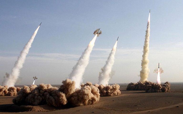 شلیک همزمان 16 فروند موشک بالستیک در مرحله نهایی رزمایش سپاه