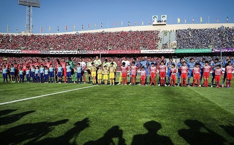 مجوز حرفه‌ای پرسپولیس و استقلال همچنان در انتظار تأیید AFC