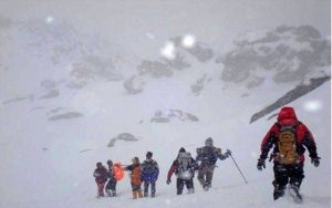 نجات 22 کوهنورد در ارتفاعات شاهو