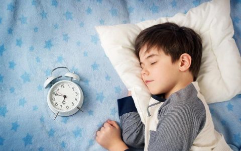 ۷ راهکار برای بچه‌های بدخواب