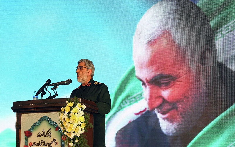 «بازتاب» سعادت شریفی پور - رسانه‌های معتبر خارجی در ساعات گذشته از تحولات و رویدادهای مرتبط با ایران غافل نبوده و مطالب قابل‌تأملی را پیرامون مسائل مرتبط با ایران به رشته تحریر درآوردند مثل خبرگزاری اسپوتنیک، شبکه خبری الجزیره و روزنامه الشرق الاوسط بر موضوعاتی چون آمریکا ممکن است در خانه با انتقام ترور شهید سلیمانی روبرو شود، ایران مقامات آمریکایی را تحریم کرد، بانک جهانی کمک 90 میلیون دلاری به ایران را تایید کرد، نوشتند.