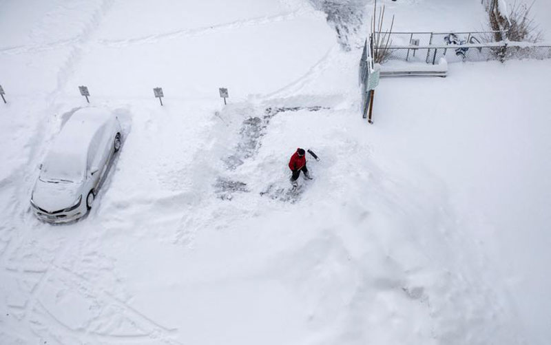 دیدنی های امروز؛ از توفان های برفی تا کنسرت التون جان