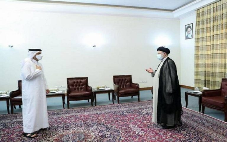 «بازتاب» سعادت شریفی پور - رسانه‌های معتبر خارجی در ساعات گذشته از تحولات و رویدادهای مرتبط با ایران غافل نبوده و مطالب قابل‌تأملی را پیرامون مسائل مرتبط با ایران به رشته تحریر درآوردند مثل نشریه پولیتیکو، پایگاه خبری میدل ایست مانیتور و روزنامه دِ هیل بر موضوعاتی چون مذاکرات هسته ای ایران وارد مرحله نهایی شده است، ایران و قطر درباره مسائل منطقه ای گفتگو کردند، دولت بایدن با سه گانه ضدآمریکایی روبرو است، نوشتند.