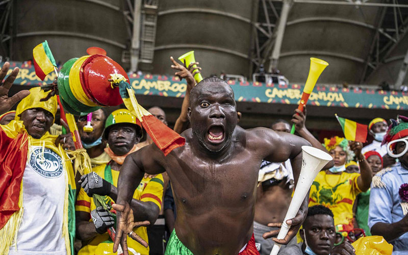 دیدنی های امروز؛ از نخستین فرمانده زن کشتی جنگی آمریکایی تا بانوی خلبانی که دور دنیا پرواز کرد