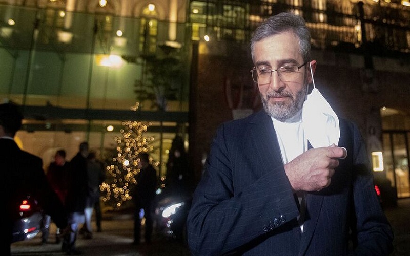 «بازتاب» سعادت شریفی پور - رسانه‌های معتبر خارجی در ساعات گذشته از تحولات و رویدادهای مرتبط با ایران غافل نبوده و مطالب قابل‌تأملی را پیرامون مسائل مرتبط با ایران به رشته تحریر درآوردند مثل شبکه خبری الجزیره، پایگاه خبری المانیتور و نشریه اویل پرایس بر موضوعاتی چون پوتین و رئیسی از روابط نزدیکتر حمایت کردند، آیا آمریکا می تواند توافق هسته ای با ایران را تضمین کند؟ حملات پهپادی برای مذاکرات هسته ای ایران چه معنایی دارد؟، نوشتند.