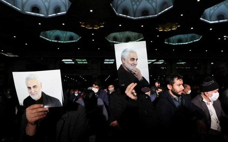 «بازتاب» سعادت شریفی پور - رسانه‌های معتبر خارجی در ساعات گذشته از تحولات و رویدادهای مرتبط با ایران غافل نبوده و مطالب قابل‌تأملی را پیرامون مسائل مرتبط با ایران به رشته تحریر درآوردند مثل خبرگزاری اسپوتنیک، شبکه خبری الجزیره و روزنامه الشرق الاوسط بر موضوعاتی چون آمریکا ممکن است در خانه با انتقام ترور شهید سلیمانی روبرو شود، ایران مقامات آمریکایی را تحریم کرد، بانک جهانی کمک 90 میلیون دلاری به ایران را تایید کرد، نوشتند.