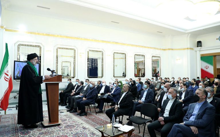 ایرانیان خارج از کشور سفرای ما هستند