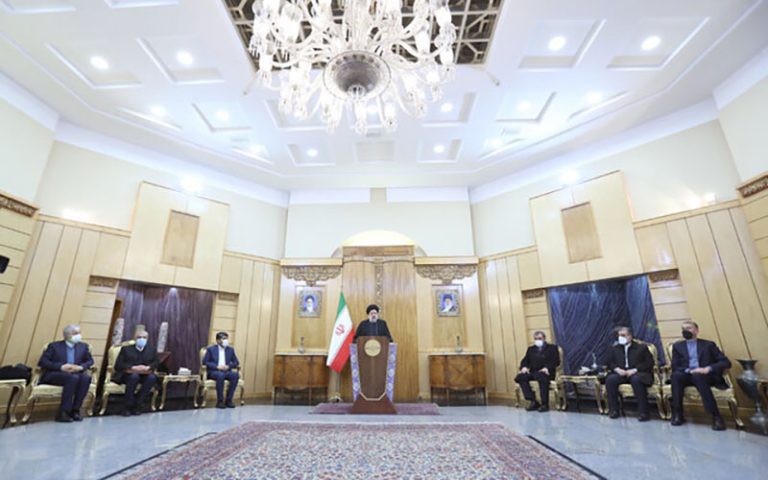 امکان شکست سلطه دلار بر روابط پولی و بانکی توسط تهران و مسکو