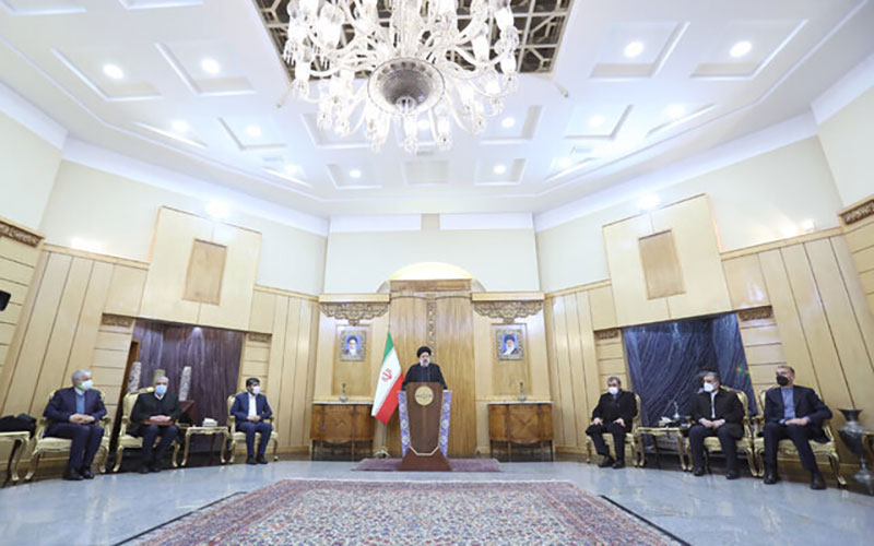 رئیسی: امکان شکست سلطه دلار بر روابط پولی و بانکی توسط تهران و مسکو امکان شکست سلطه دلار بر روابط پولی و بانکی توسط تهران و مسکو