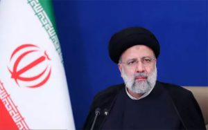 بانک مرکزی از خلق نقدینگی توسط بانک‌های خصوصی و دولتی جلوگیری کند