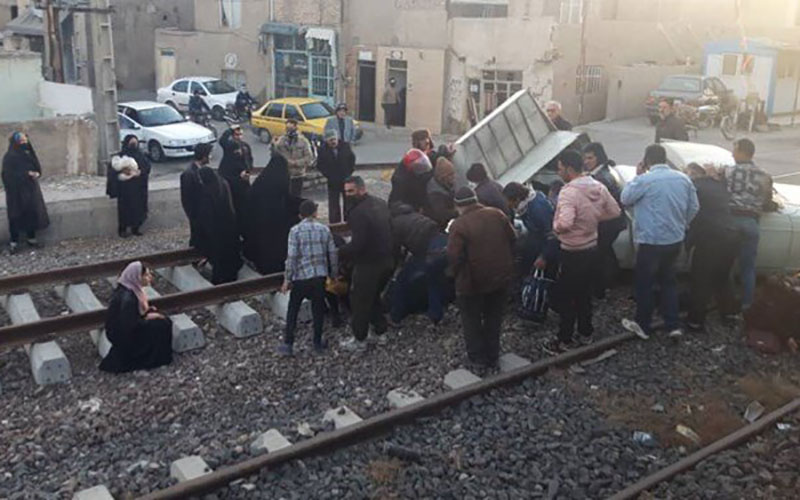 برخورد قطار با وانت‌ در ورامین