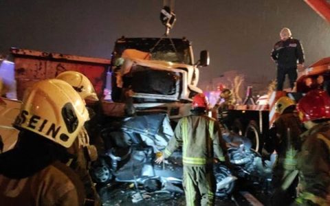 تصادف ١۴ خودرو در بزرگراه شیخ فضل الله/ یک نفر کشته شد 1 تصادف ١۴ خودرو در بزرگراه شیخ فضل الله