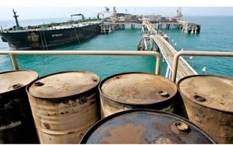 توقیف ۵ شناور صیادی به اتهام قاچاق سوخت در خلیج فارس 1 توقیف ۵ شناور صیادی به اتهام قاچاق سوخت در خلیج فارس