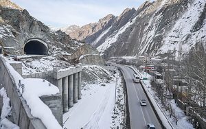 جاده چالوس و آزادراه تهران- شمال باز شدند