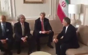 حضور-جان-کری-در-مراسم-ترحیم-مادر-حسن-روحانی