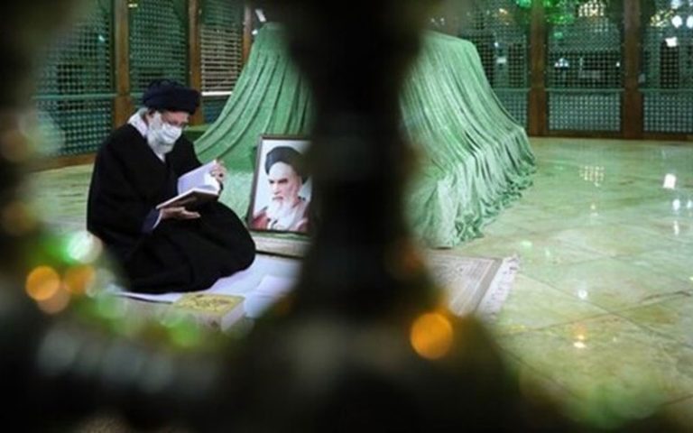 حضور رهبر انقلاب در مرقد بنیان‌گذار انقلاب اسلامی