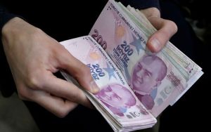 ریزش قیمت لیر در بازار تهران
