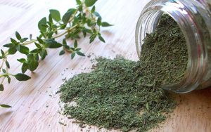 مصرف آویشن برای این افراد ممنوع!
