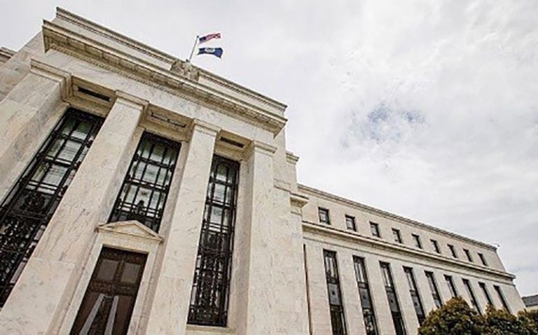 نایب رئیس بانک مرکزی آمریکا ناگزیر به استعفا شد