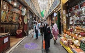 «بازتاب» سعادت شریفی پور - رسانه‌های معتبر خارجی در ساعات گذشته از تحولات و رویدادهای مرتبط با ایران غافل نبوده و مطالب قابل‌تأملی را پیرامون مسائل مرتبط با ایران به رشته تحریر درآوردند مثل خبرگزاری روزنامه دِ هیل، شبکه خبری الجزیره و نشریه اویل پرایس بر موضوعاتی چون آمریکا باید تحریم ها علیه ایران را حفظ کند، نتیجه مذاکرات وین به تصمیمات غرب بستگی دارد، ایران انتظار فروش نفت بیشتر در سال آتی را دارد، نوشتند.