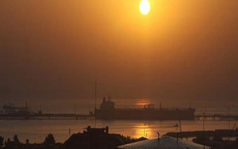 «بازتاب» سعادت شریفی پور - رسانه‌های معتبر خارجی در ساعات گذشته از تحولات و رویدادهای مرتبط با ایران غافل نبوده و مطالب قابل‌تأملی را پیرامون مسائل مرتبط با ایران به رشته تحریر درآوردند مثل پایگاه خبری المانیتور، نشریه اویل پرایس و خبرگزاری اسپوتنیک بر موضوعاتی چون ایران چند ایران هرگز به مذاکرات هسته ای امیدی ندارد، صادرات نفت ایران به بیش از یک میلیون بشکه در روز رسید، ایران به ضمانت عدم تحریم نیاز دارد، نوشتند.