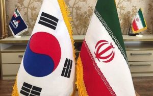 «بازتاب» سعادت شریفی پور - رسانههای معتبر خارجی در ساعات گذشته از تحولات و رویدادهای مرتبط با ایران غافل نبوده و مطالب قابلتأملی را پیرامون مسائل مرتبط با ایران به رشته تحریر درآوردند مثل پایگاه خبری المانیتور، اندیشکده اوراسیاریویو و خبرگزاری اسپوتنیک بر موضوعاتی چون رهبر ایران اتهامات درباره برنامه هسته ای را رد کرد، ایران وکره جنوبی درباره از سرگیری تجارت نفت گفتگو کردند، ایران ادعای رویترز درباره شرایط احیای برجام را رد کرد، نوشتند.